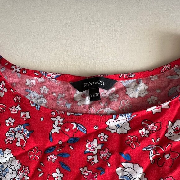 Red Floral Peplum Top - Picture 4 of 4